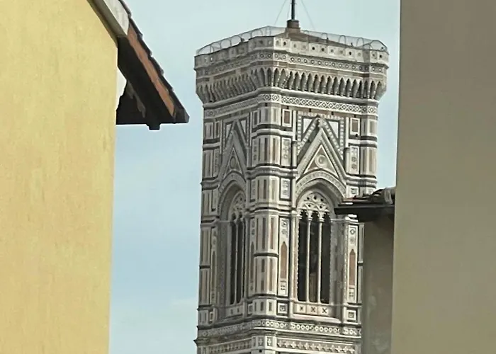 Pensión Opera House